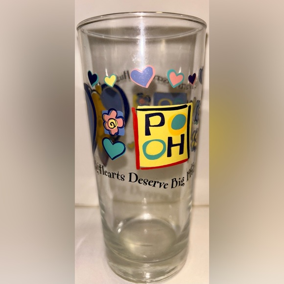 Anchor Hocking Winnie the Pooh Vintage Glass. “Big Hearts Deserve Big Hugs.” - Picture 2 of 4
